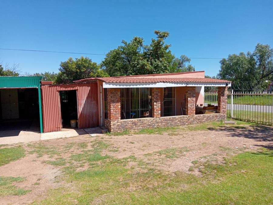 2 Bedroom Property for Sale in Reddersburg Free State
